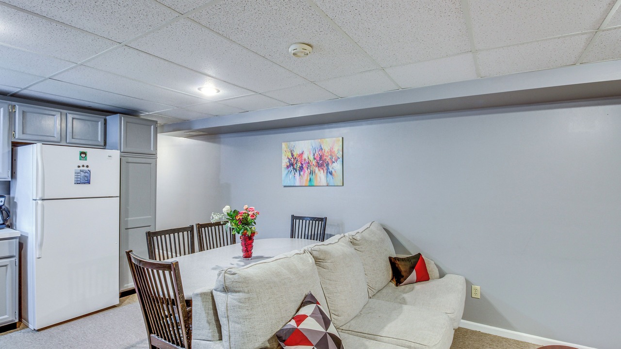 Photo of Livingroom in Shawnee