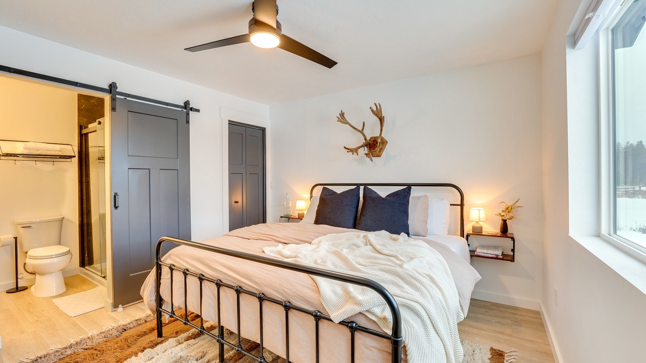Photo of Bedroom in Fir Grove Estates