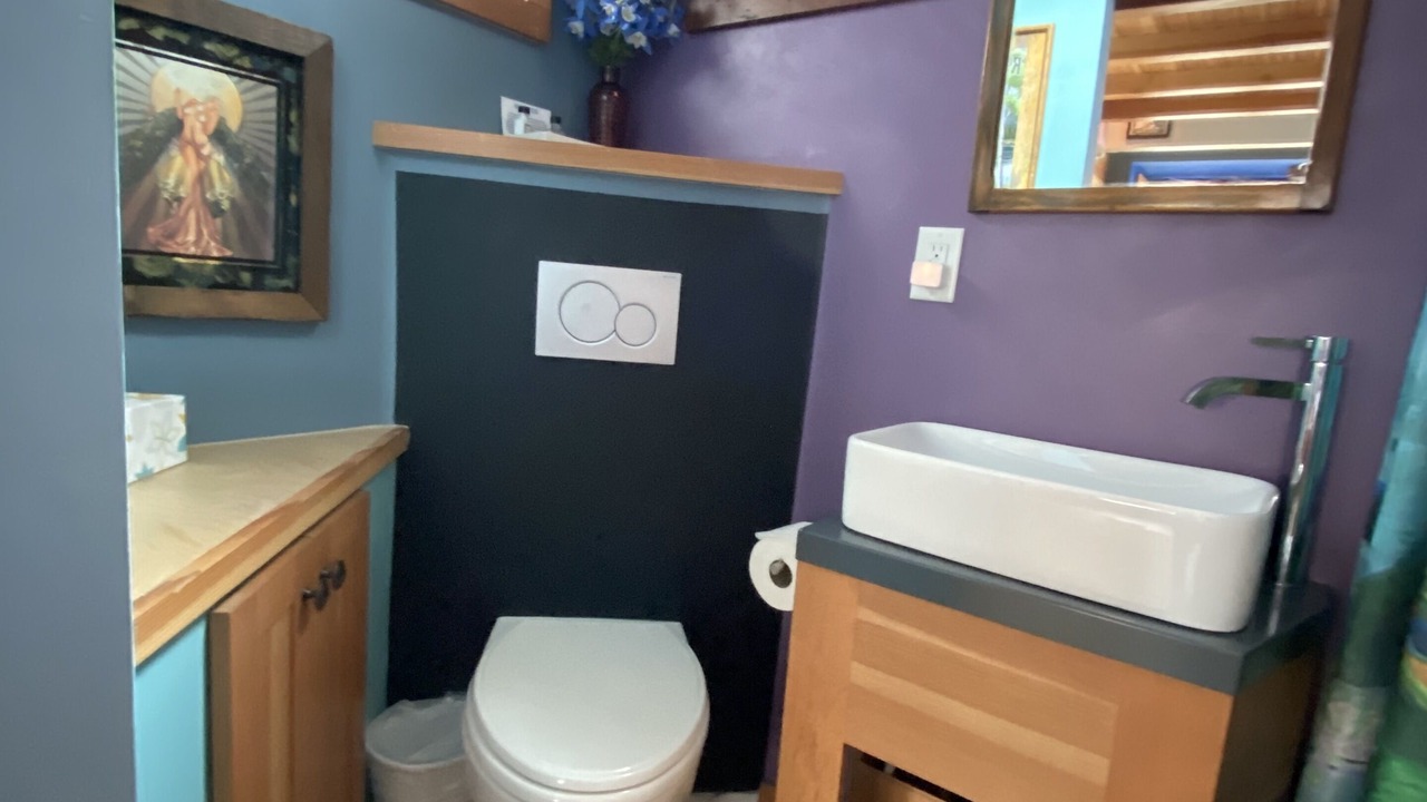Photo of Bathroom in Lyons