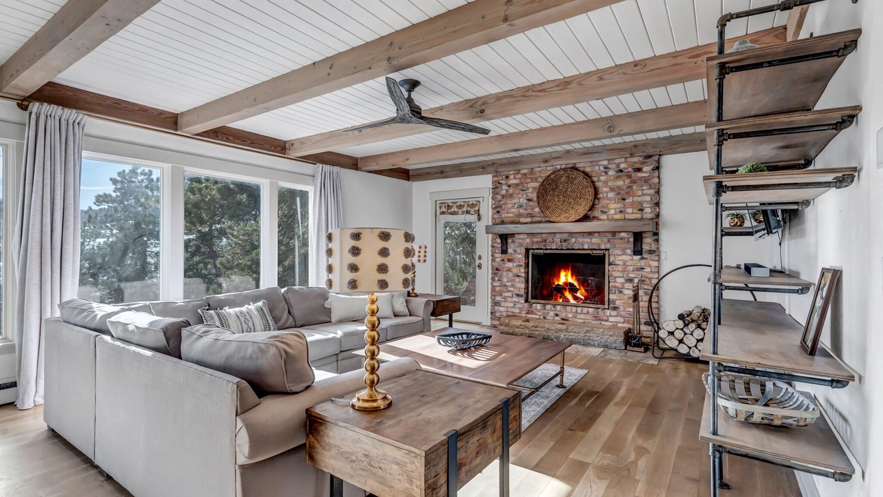 Photo of Livingroom in Mount Vernon