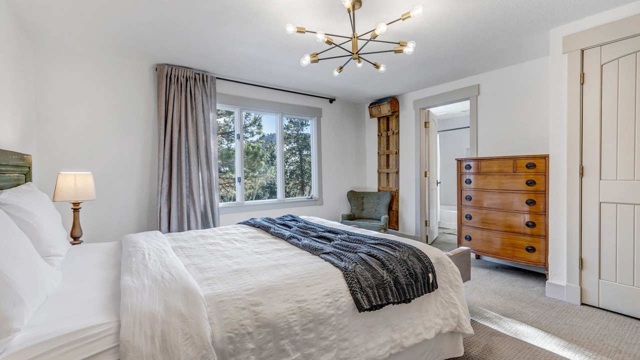 Photo of Bedroom in Mount Vernon