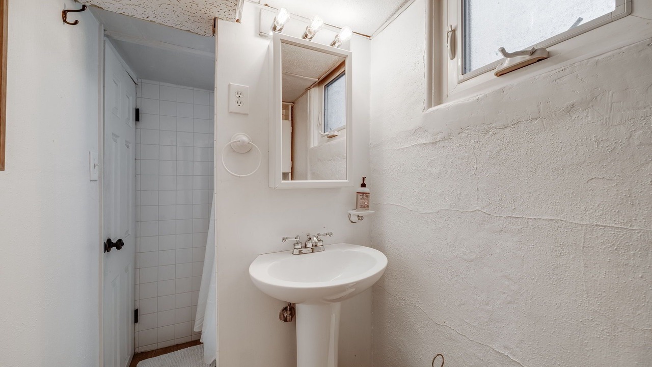 Photo of Bathroom in Holbrook Park