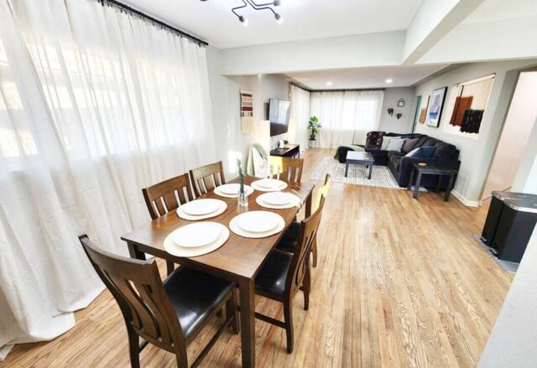 Photo of Livingroom in Aurora