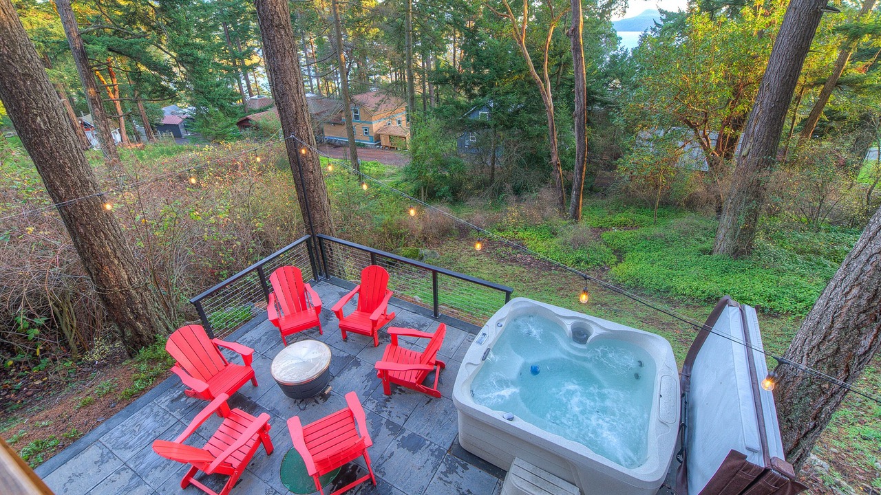 Photo of Patio Balcony in Eastsound