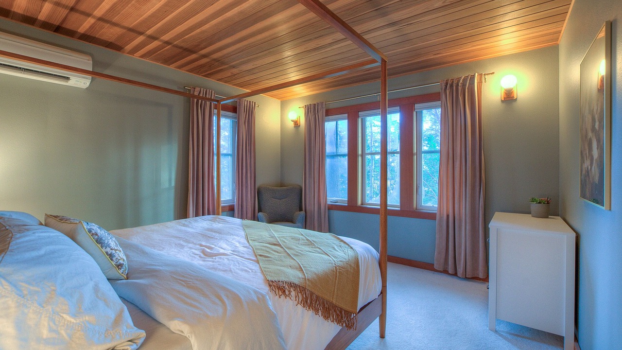Photo of Bedroom in Eastsound