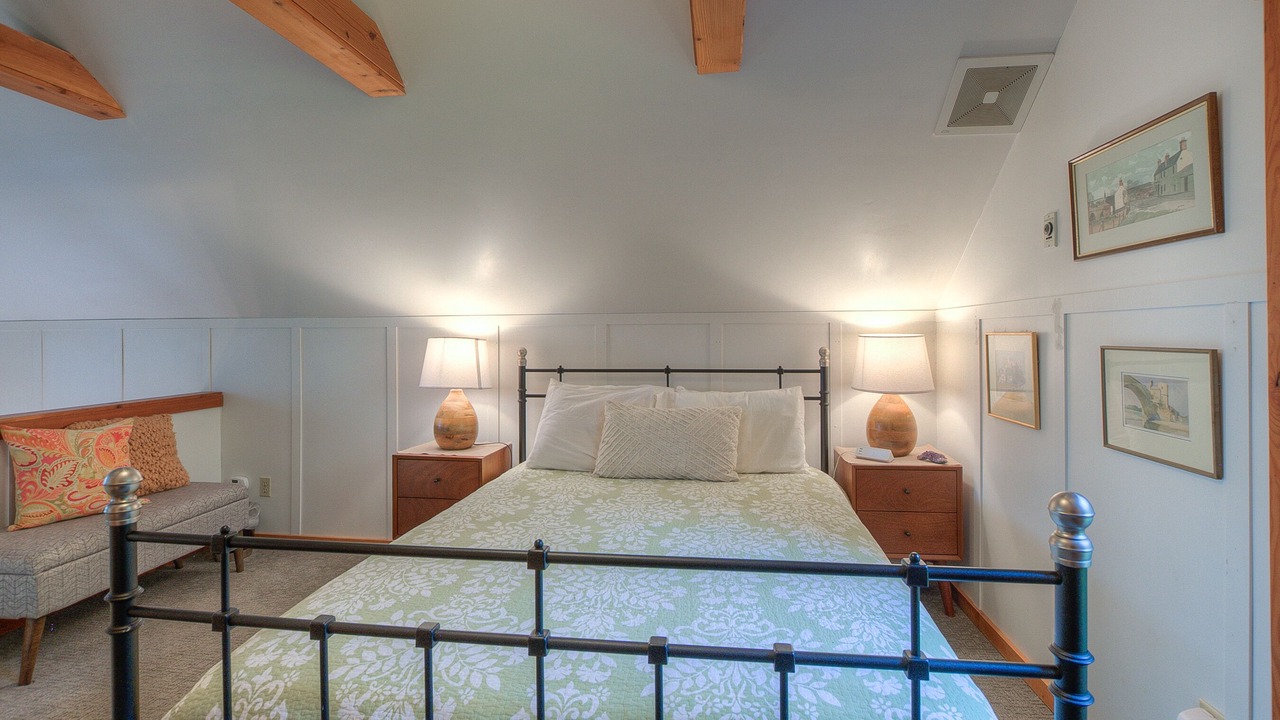 Photo of Bedroom in Eastsound