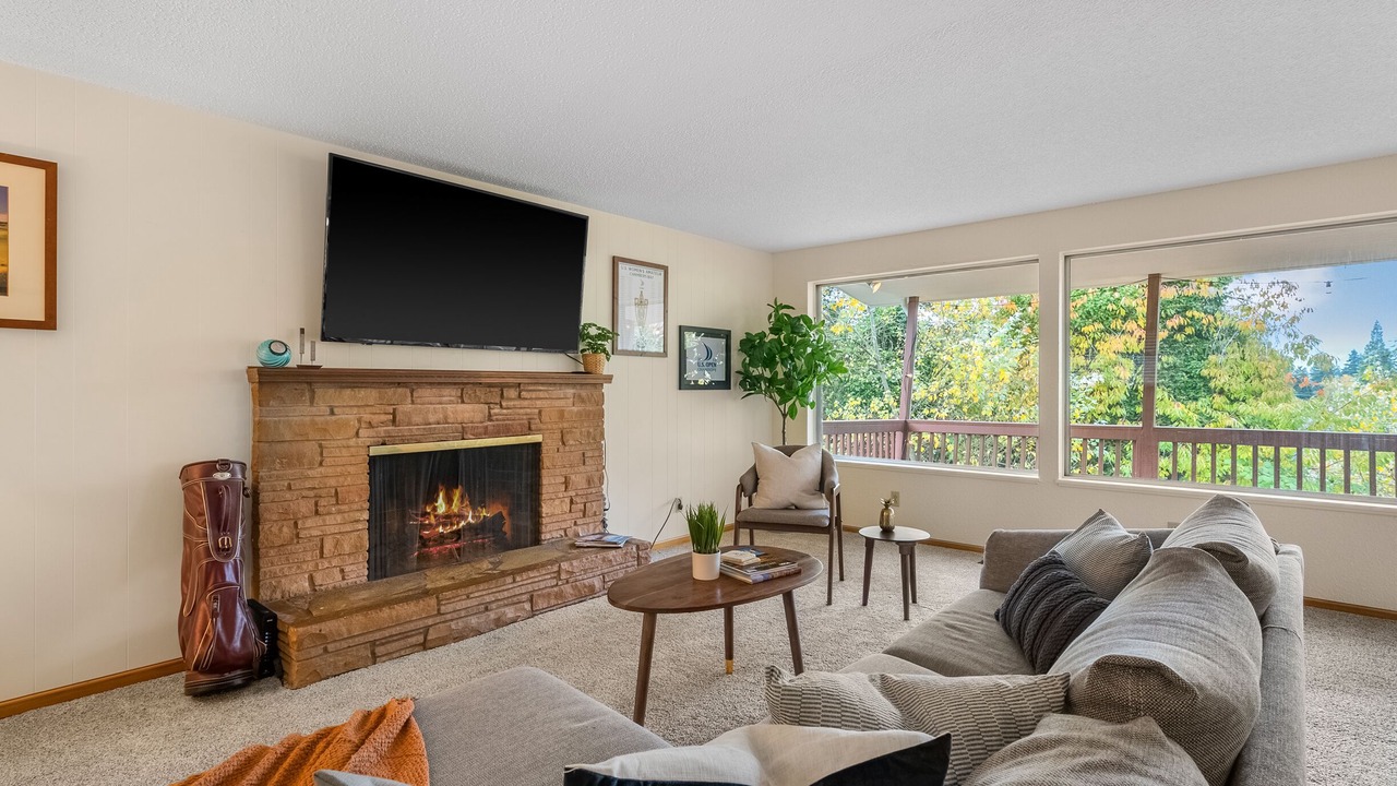Photo of Livingroom in University Place
