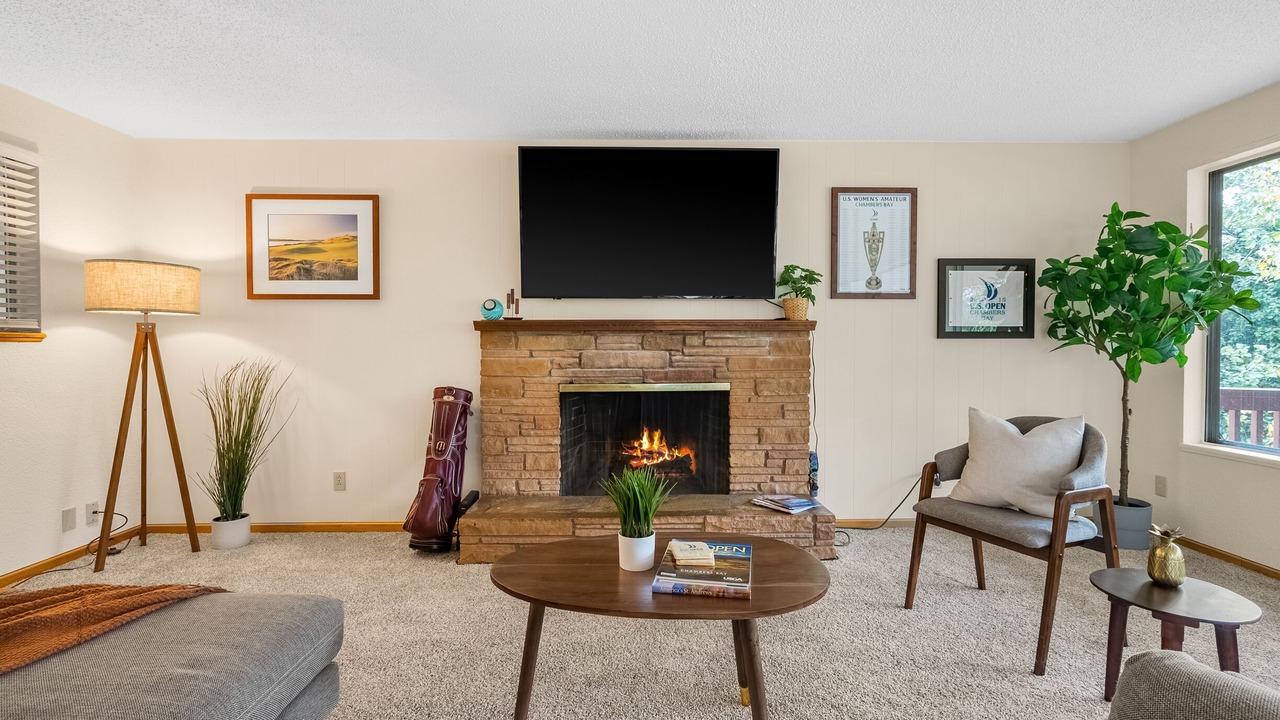 Photo of Livingroom in University Place