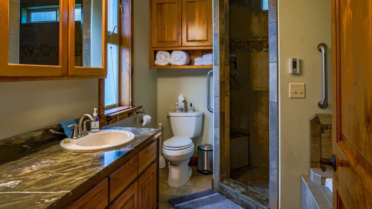 Photo of Bathroom in Baker City