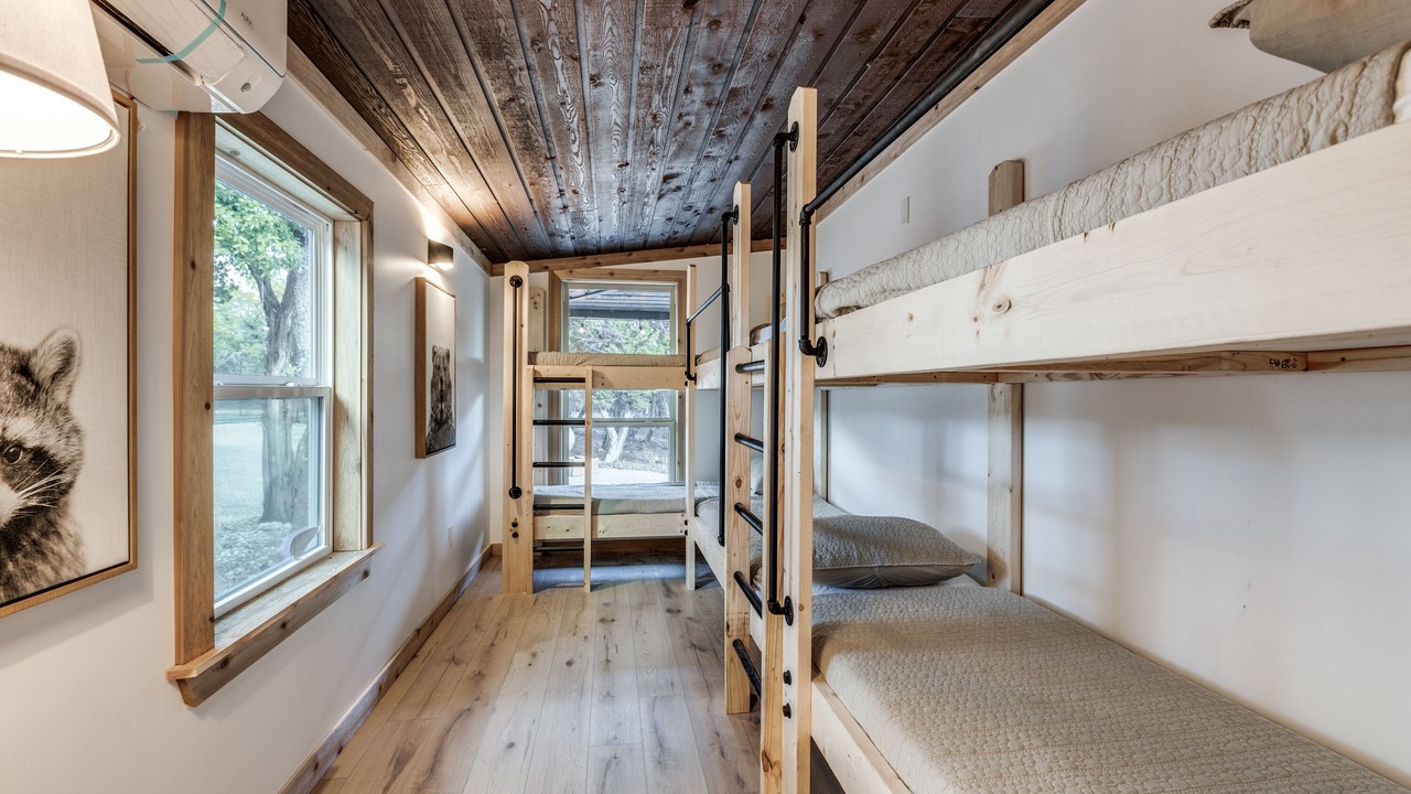 Photo of Bedroom in Paluxy