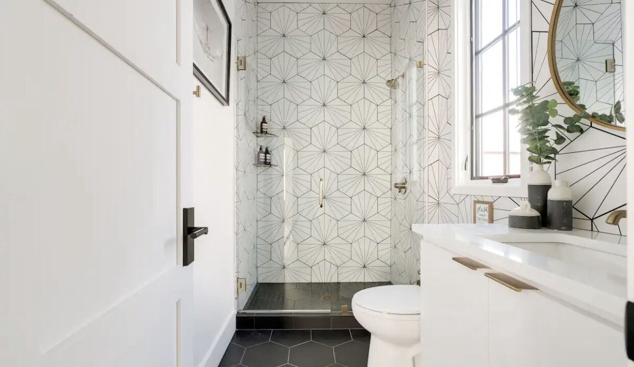 Photo of Bathroom in Central Oklahoma City