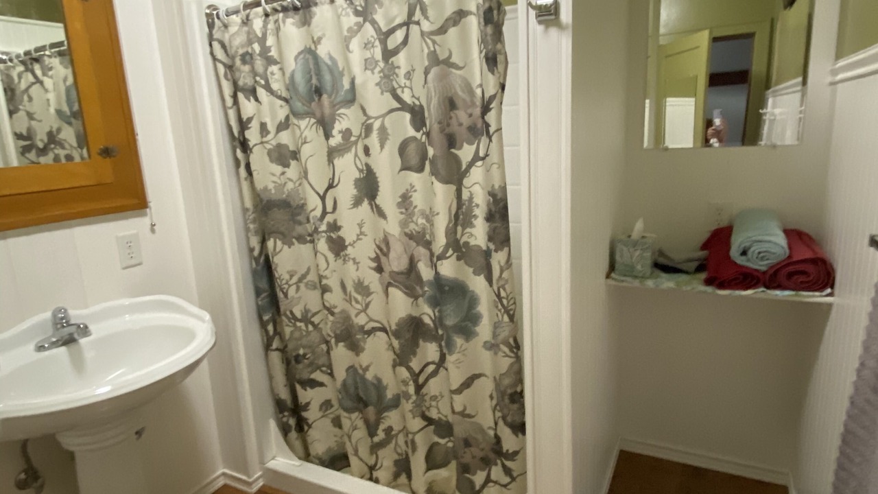 Photo of Bathroom in Weiser