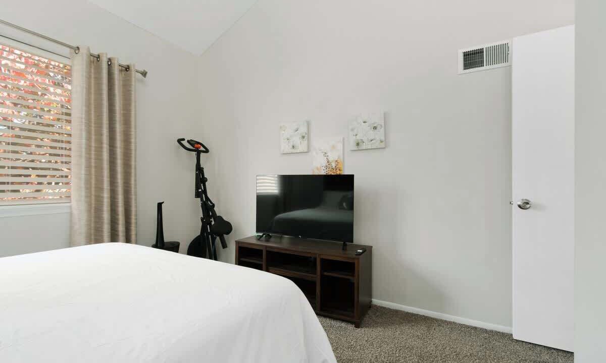 Photo of Bedroom in Lenexa