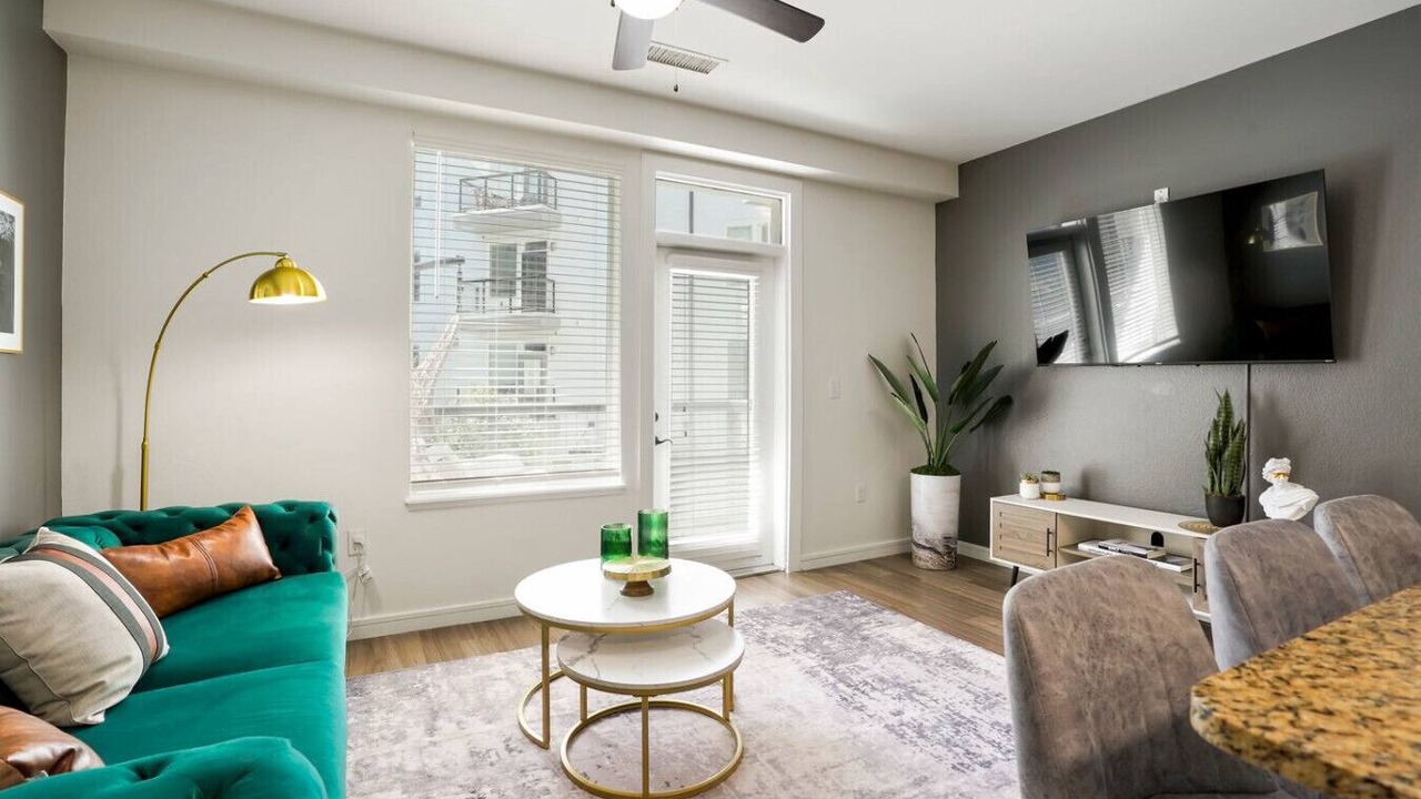 Photo of Livingroom in Five Points