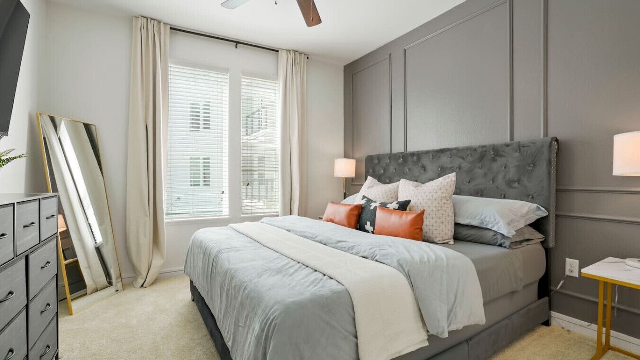 Photo of Bedroom in Five Points