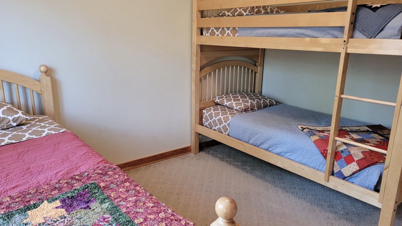 Photo of Bedroom in Mazama