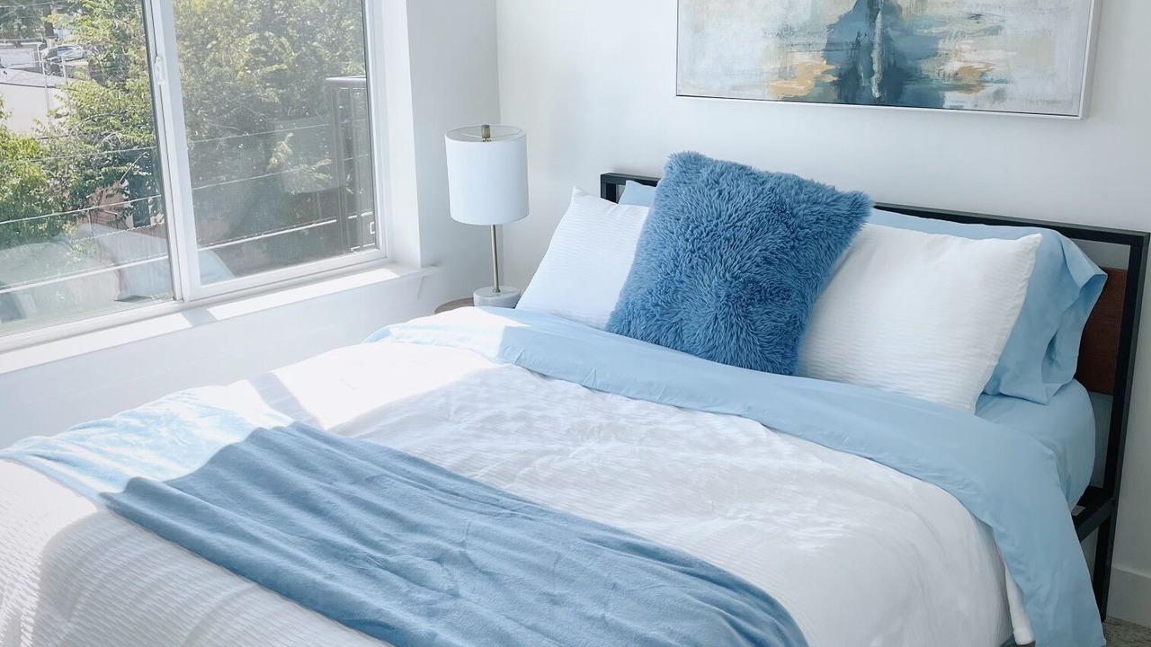 Photo of Bedroom in Jefferson Park
