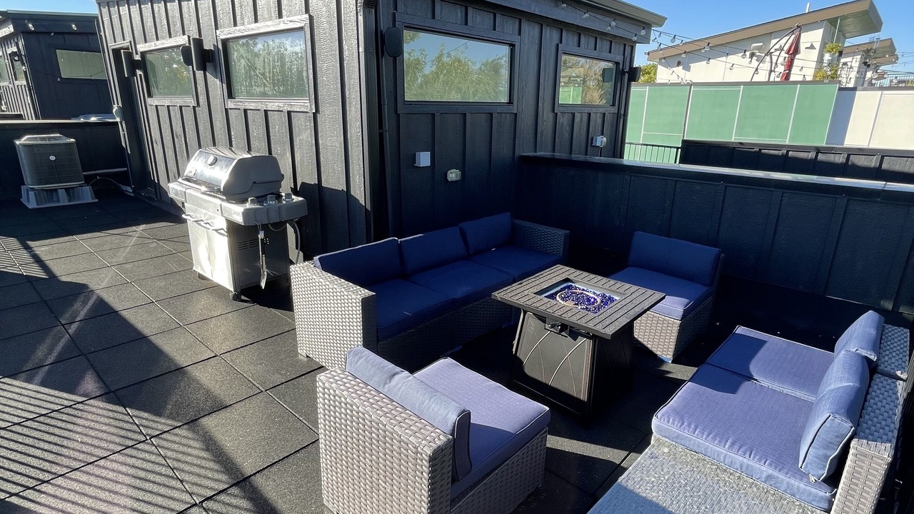 Photo of Patio Balcony in Jefferson Park