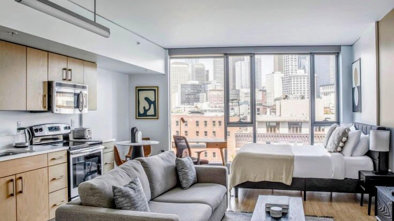 Photo of Livingroom in Downtown Seattle