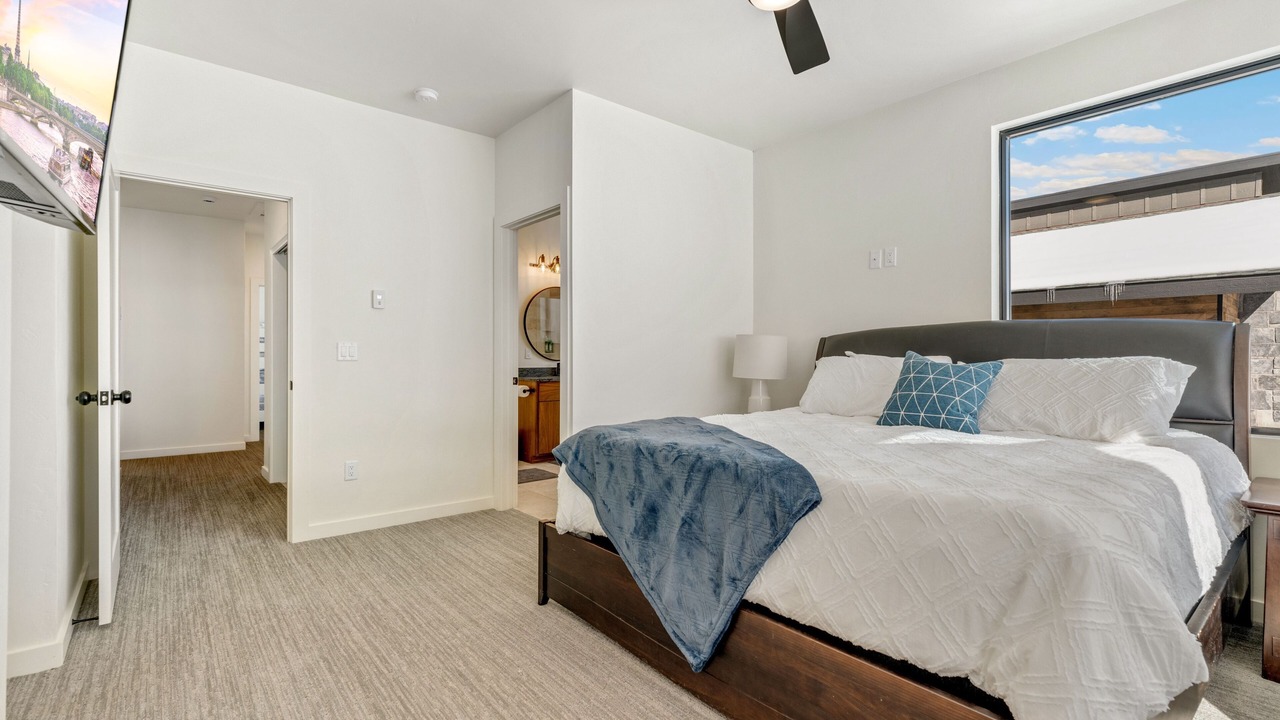 Photo of Bedroom in Silvercreek