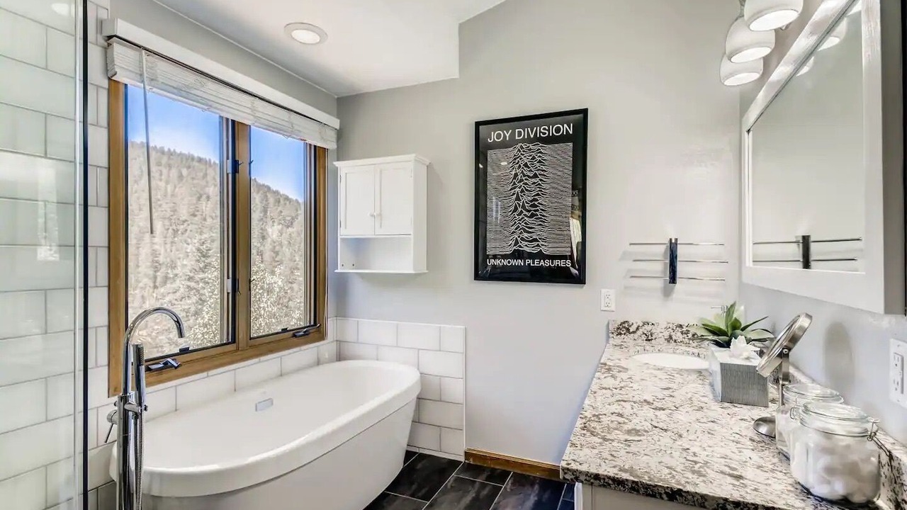 Photo of Bathroom in Morrison
