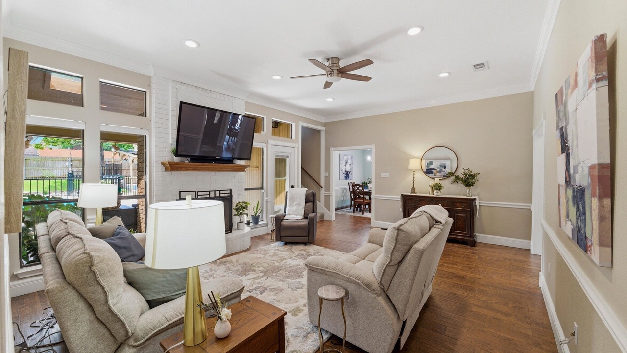 Photo of Livingroom in Southwest Arlington