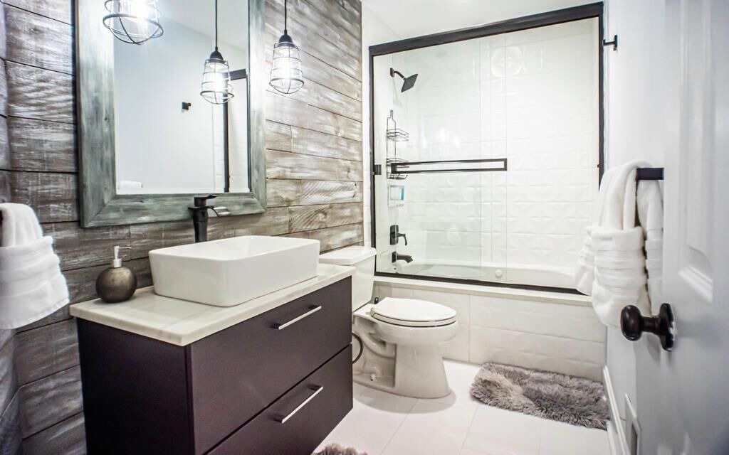 Photo of Bathroom in Lenexa