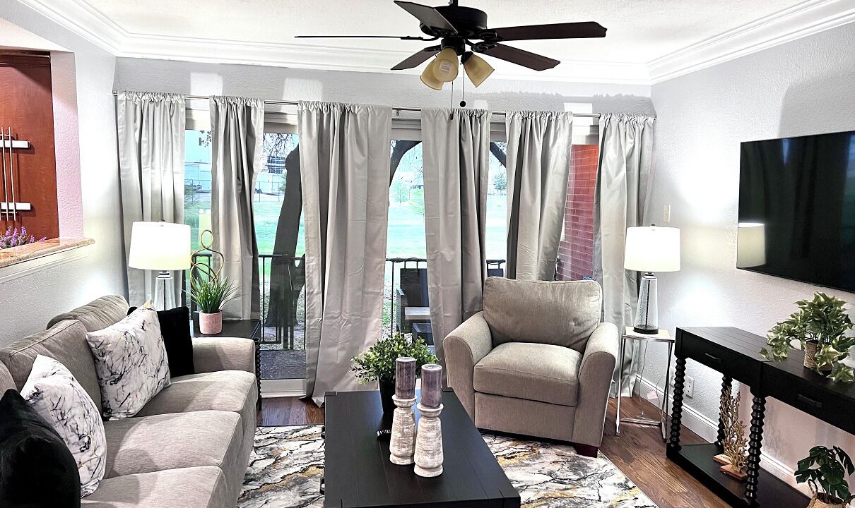 Photo of Livingroom in Grand Prairie