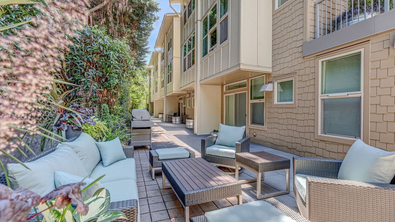 Photo of Patio Balcony in Wallingford