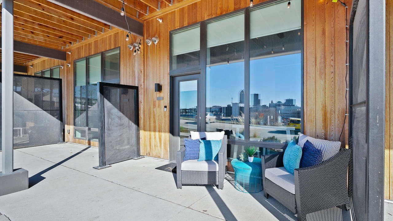 Photo of Patio Balcony in Downtown Des Moines