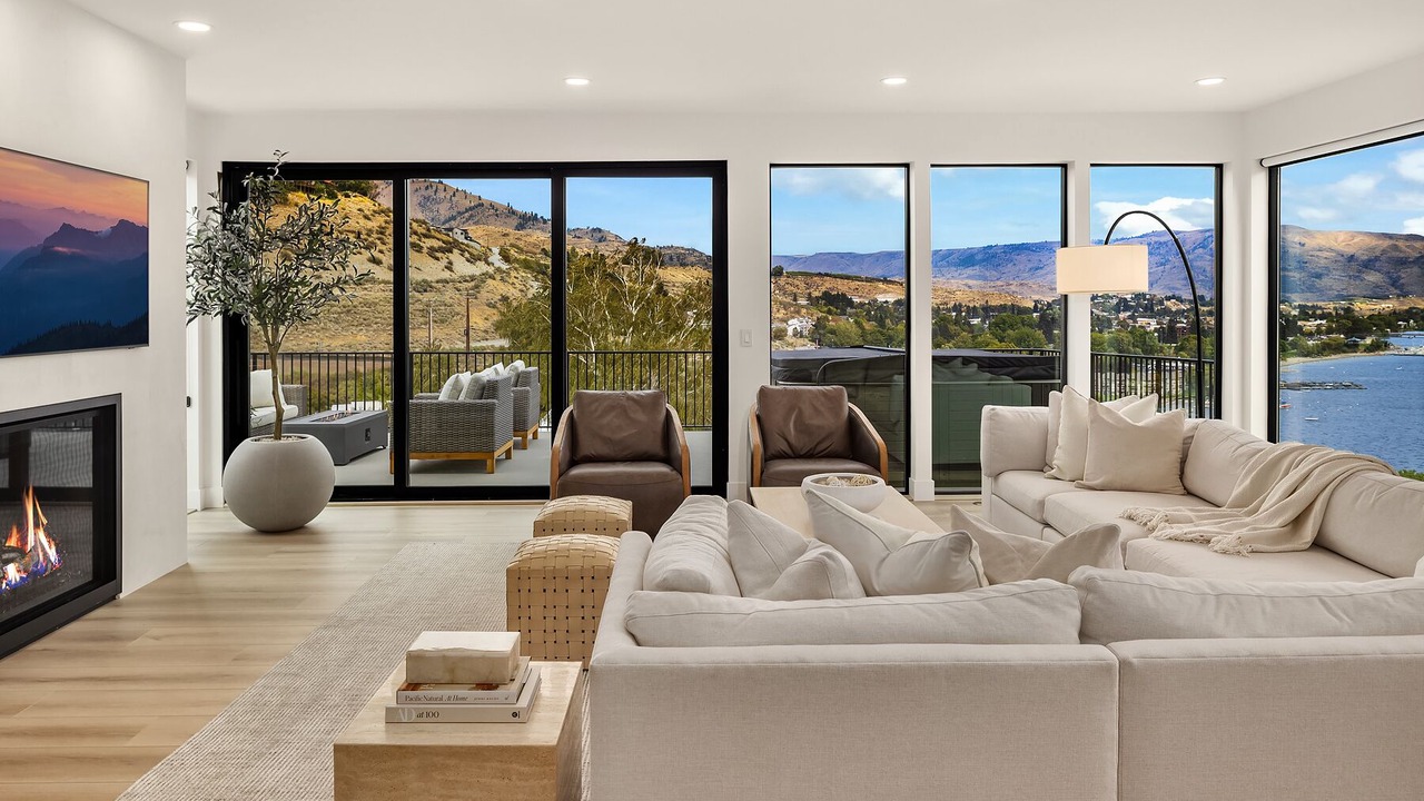 Photo of Livingroom in Chelan