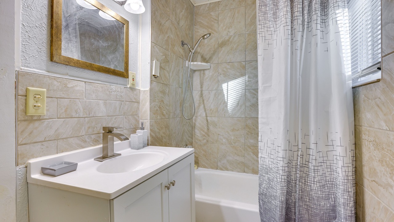 Photo of Bathroom in Beatrice