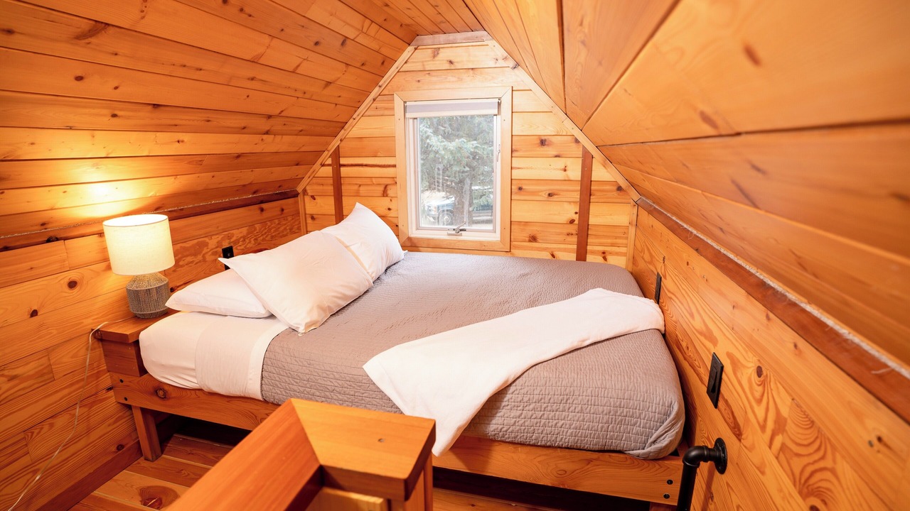 Photo of Bedroom in Lyons