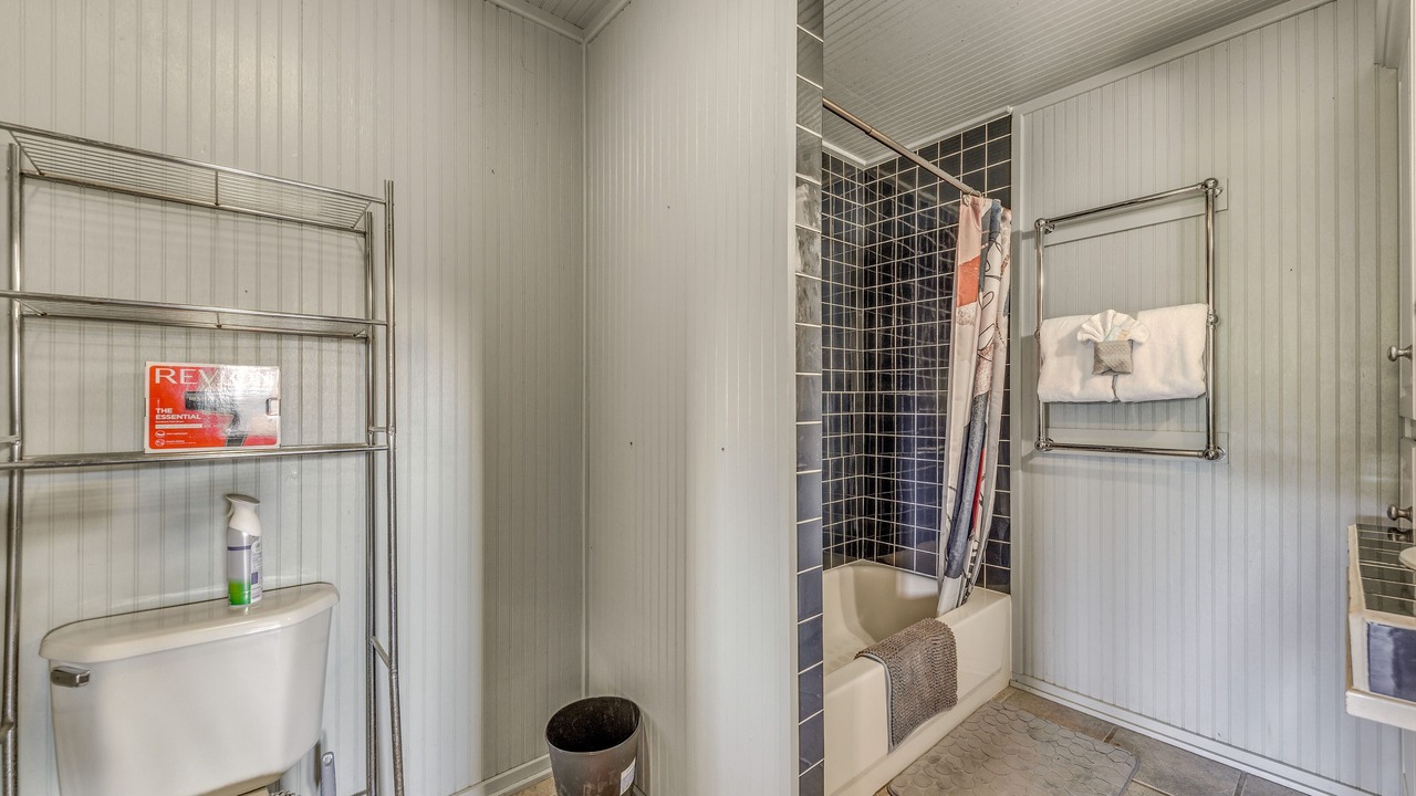 Photo of Bathroom in Glencoe