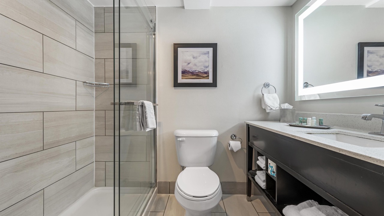 Photo of Bathroom in Montbello