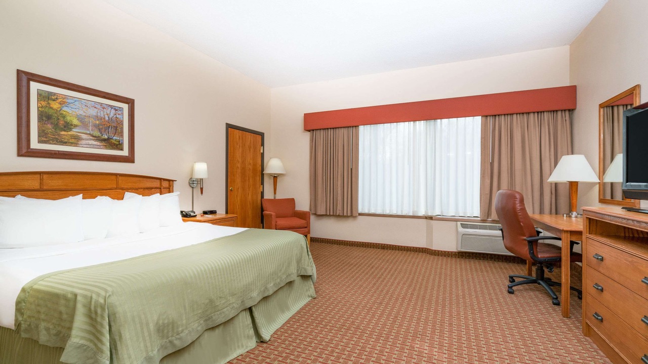Photo of Bedroom in Urbandale