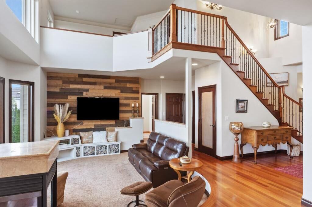Photo of Livingroom in Rollingbay