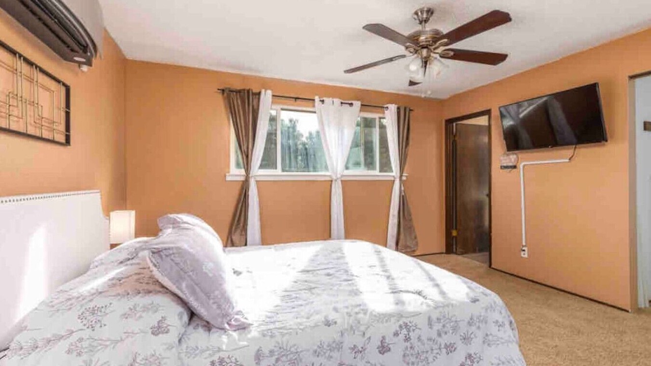 Photo of Bedroom in South Richland