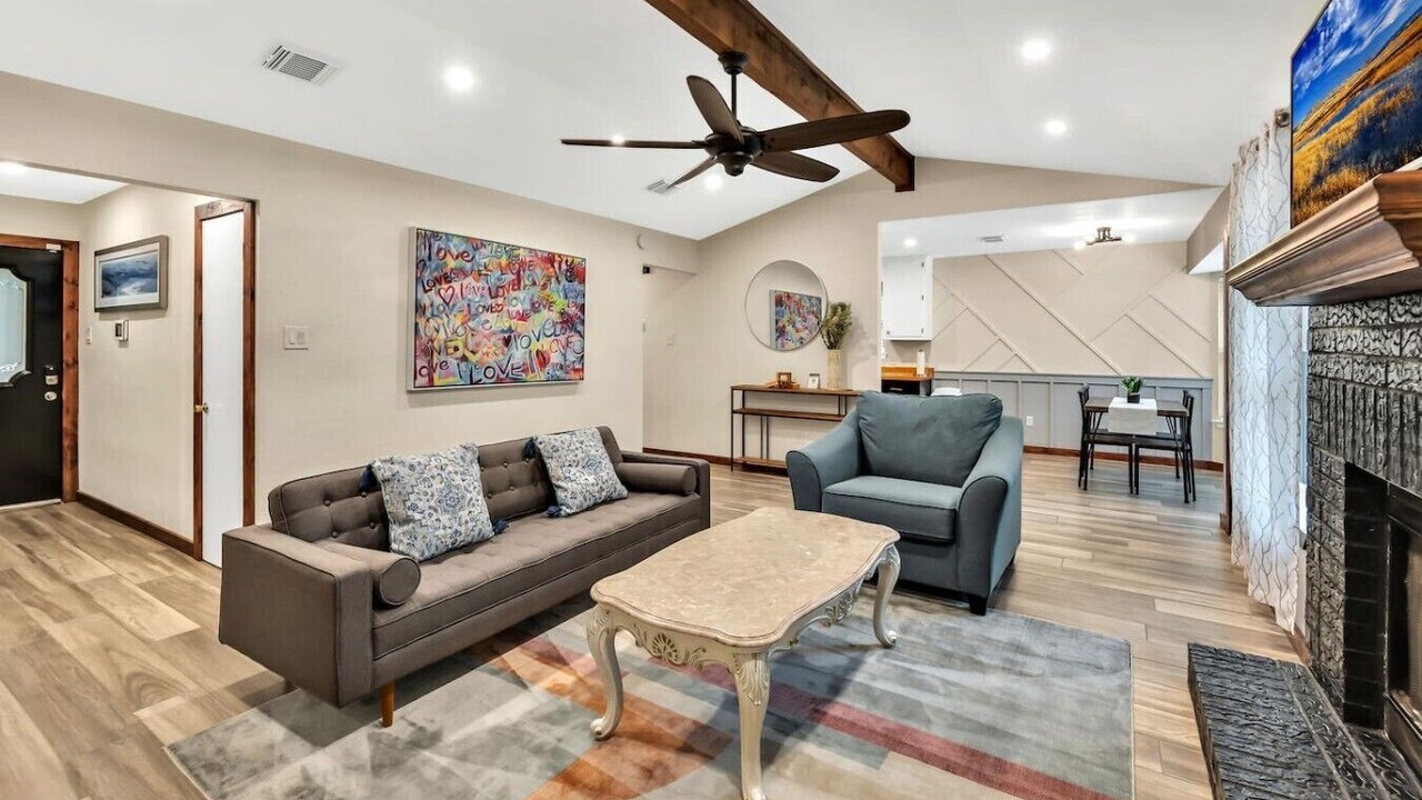 Photo of Livingroom in Hewitt