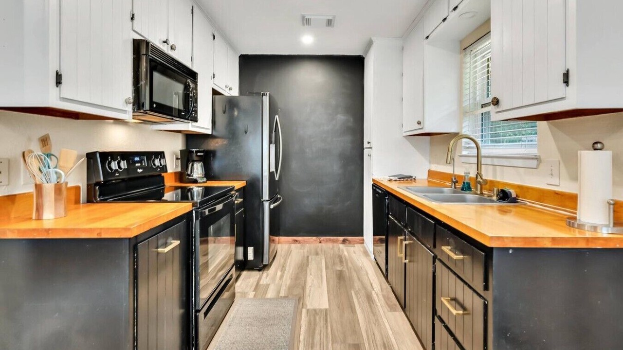 Photo of Kitchen in Hewitt