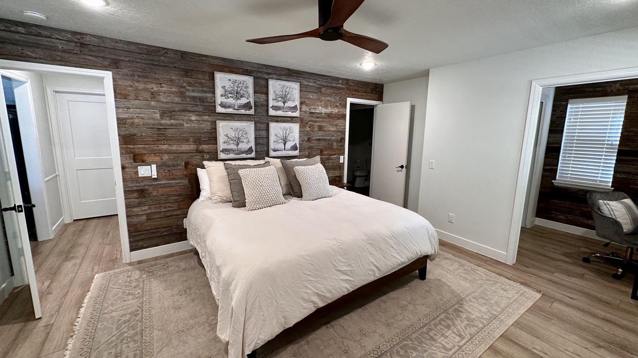Photo of Bedroom in Sulphur