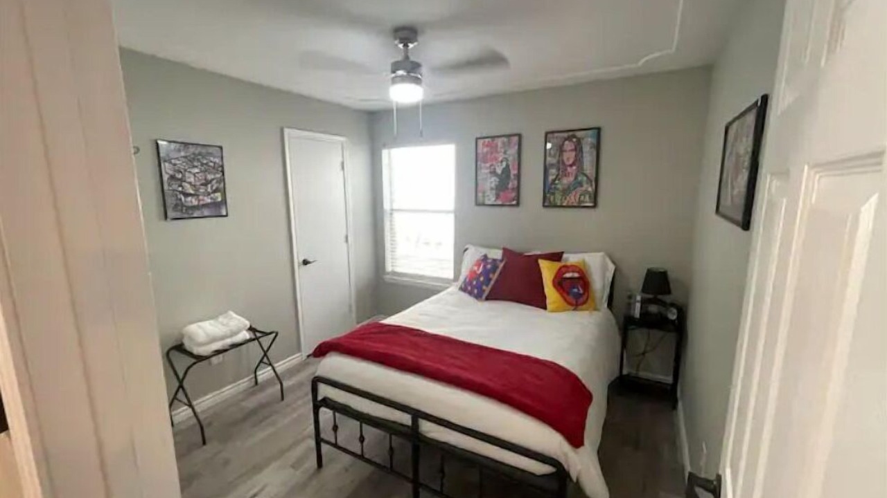 Photo of Bedroom in Central Arlington