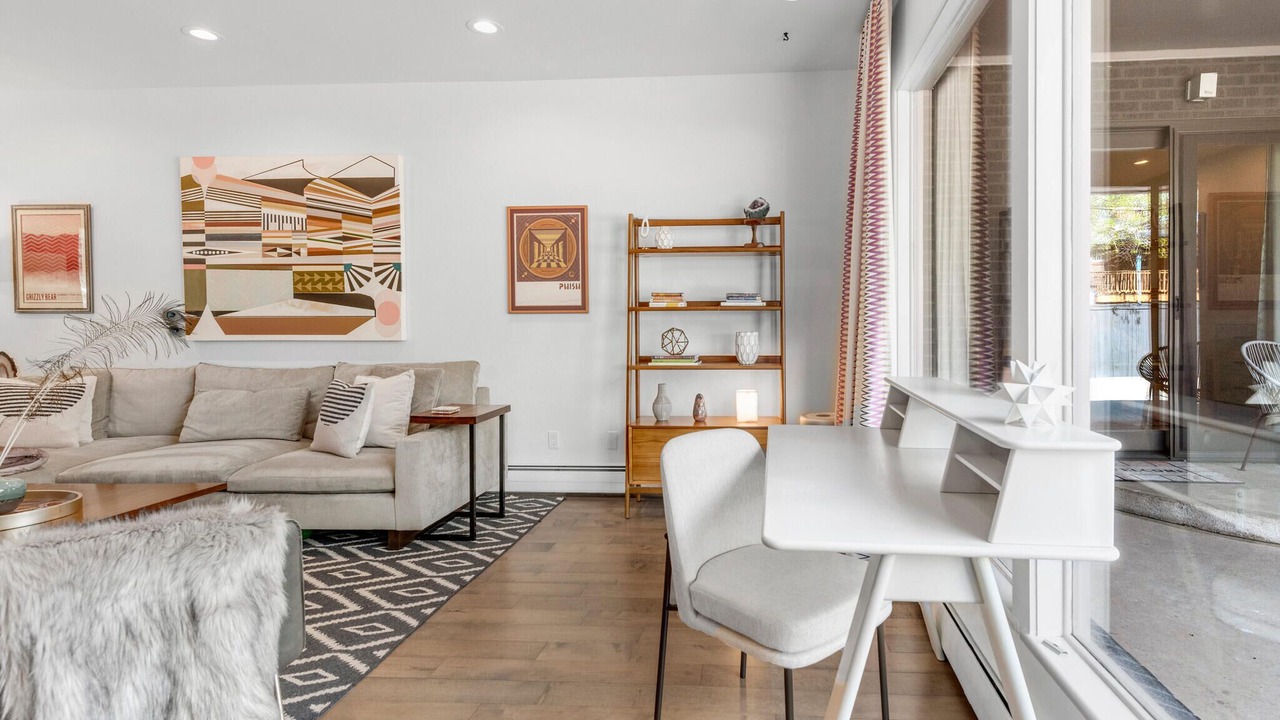 Photo of Livingroom in Old North Boulder