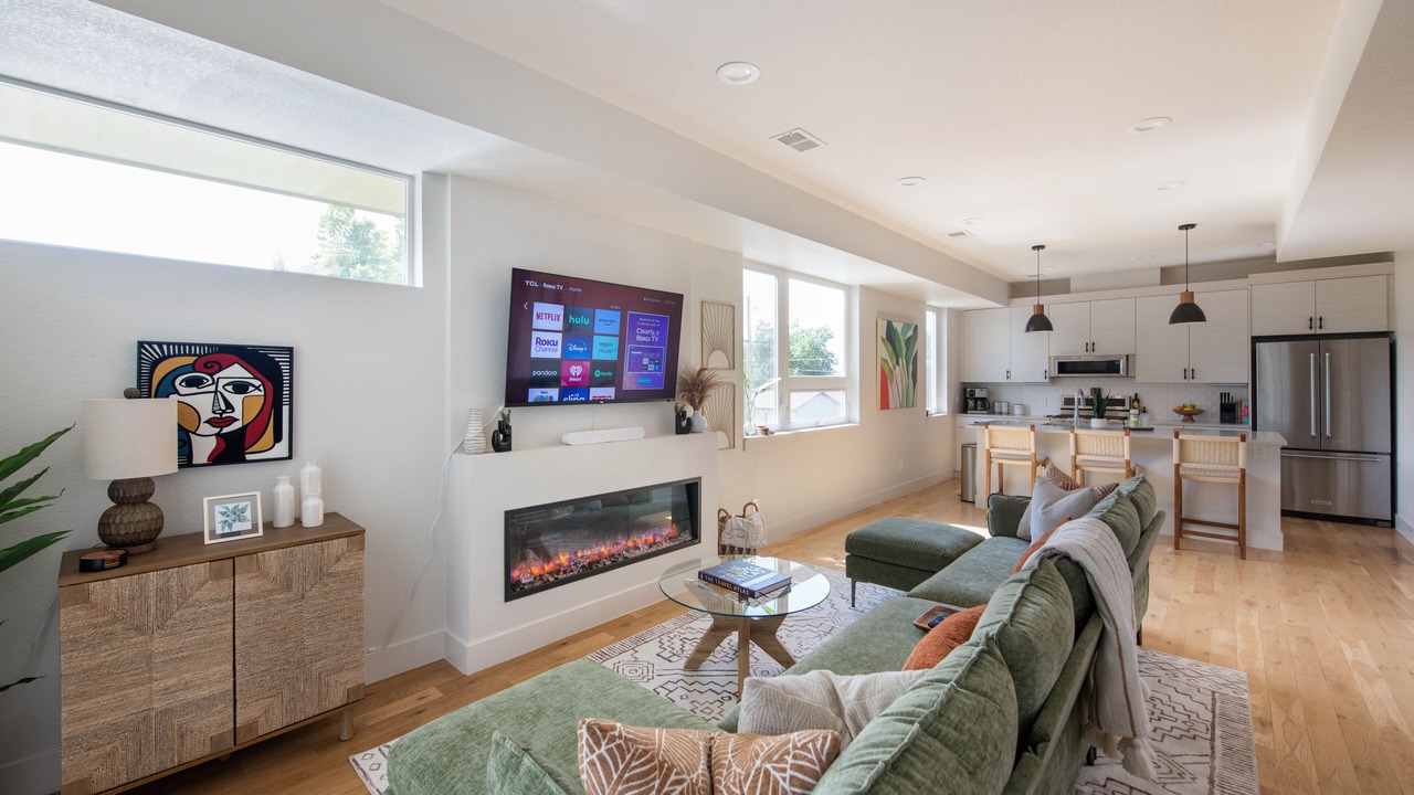 Photo of Livingroom in University Hills