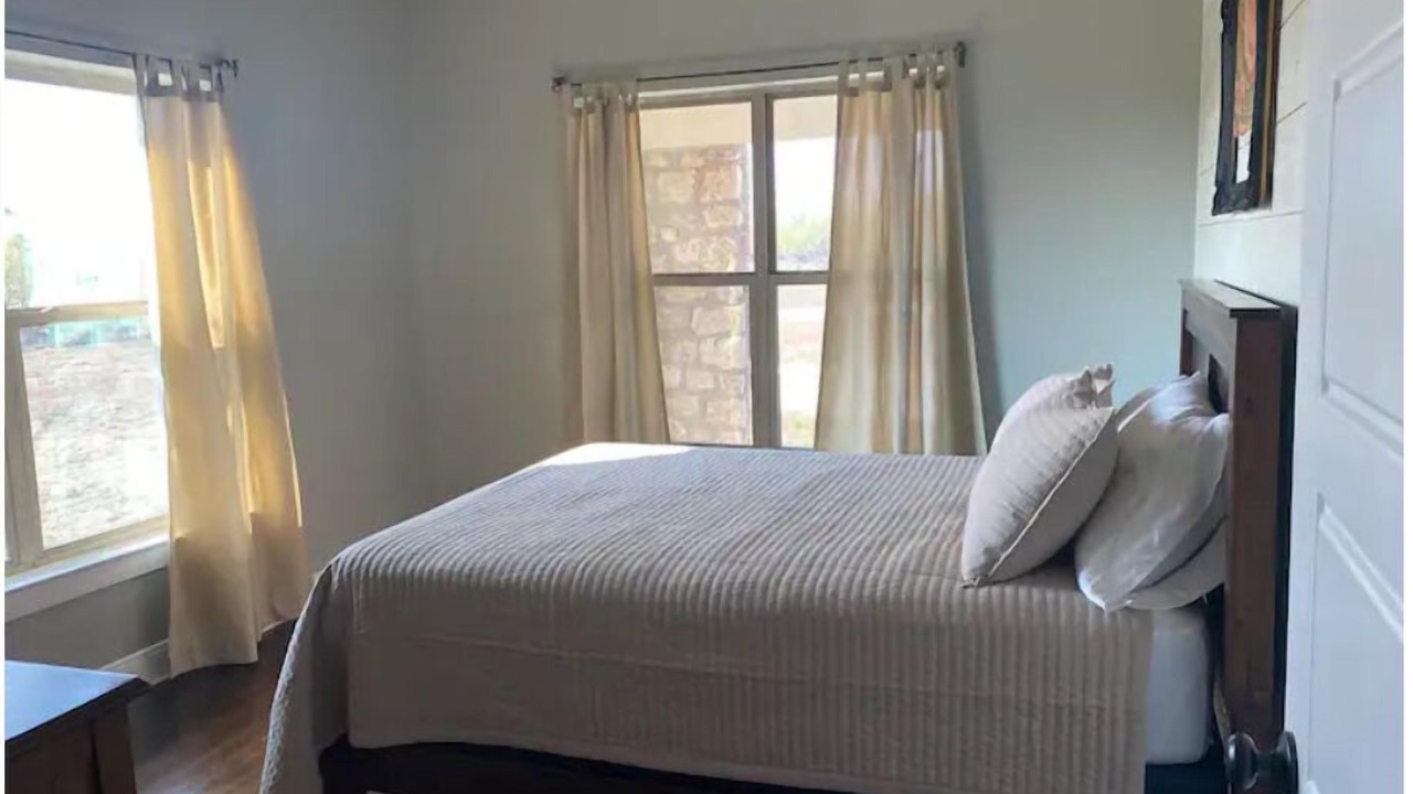 Photo of Bedroom in Lawn