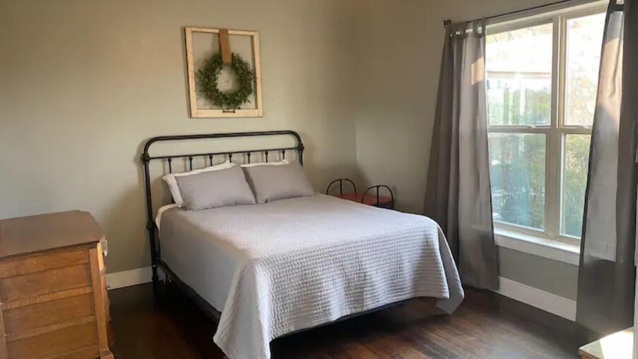 Photo of Bedroom in Lawn