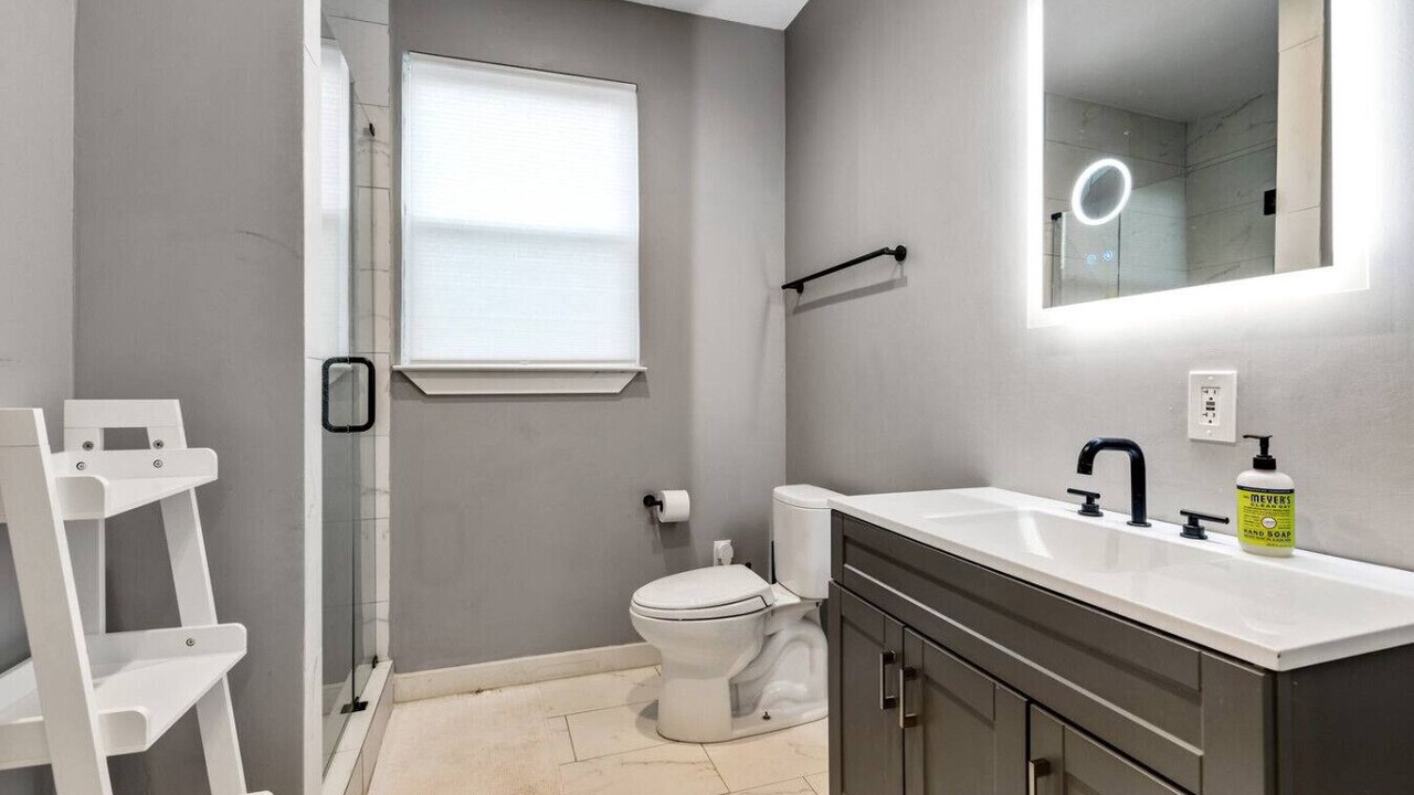 Photo of Bathroom in Oak Cliff