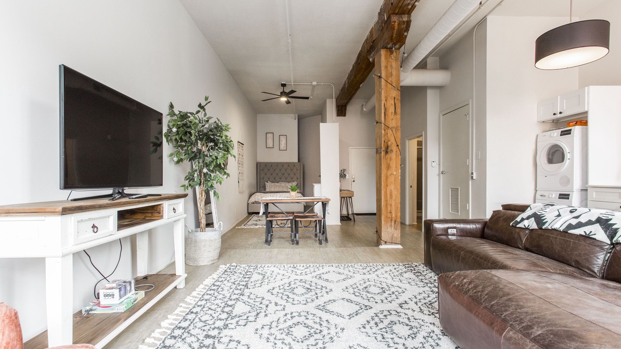 Photo of Livingroom in River Market