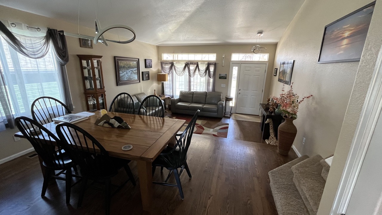 Photo of Livingroom in Thornton