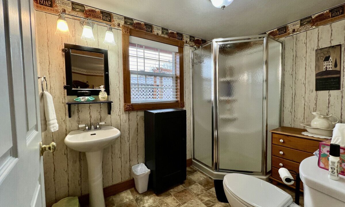 Photo of Bathroom in Baker City